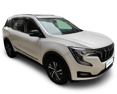 Mahindra XUV700-img